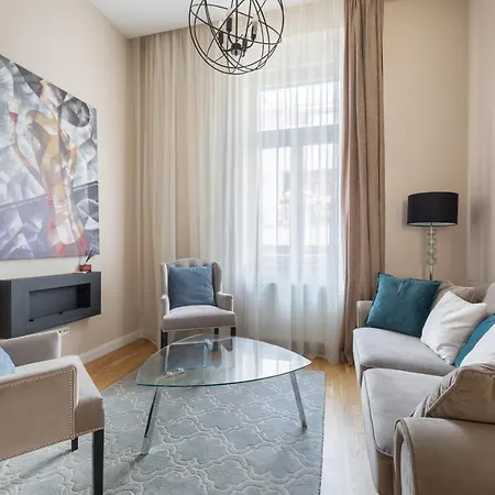 Lovely 2-bedroom At The Vaci Street 布达佩斯