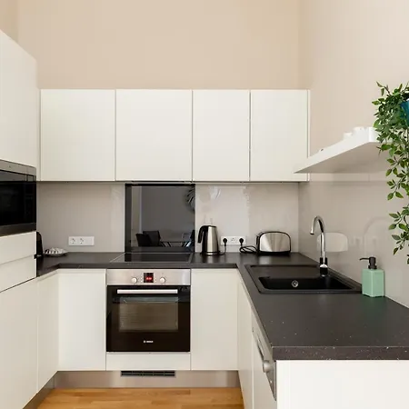 Lovely 2-bedroom At The Vaci Street Appartement *