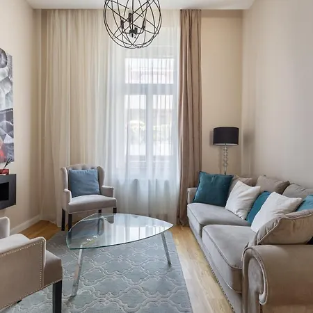 Appartement Lovely 2-bedroom At The Vaci Street *